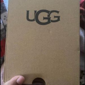 UGG Ansley Brand new